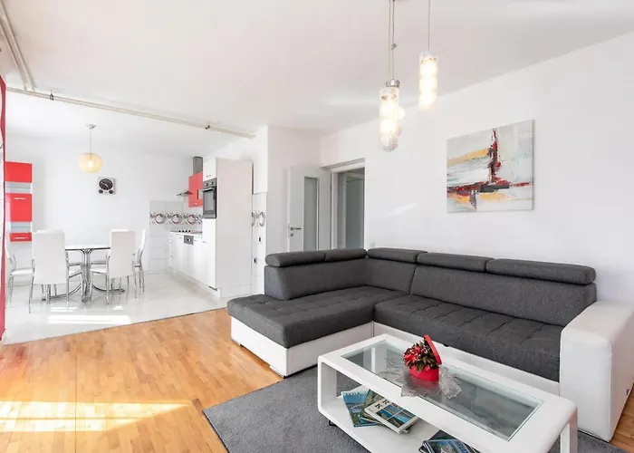 Lavanda With Beautiful Garden Apartment *